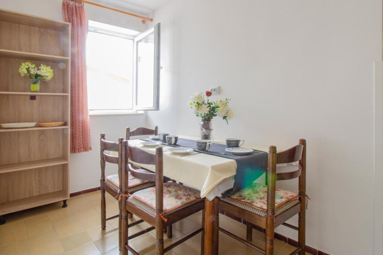 Galapagus Privat Beach & Boat Dock Apartman Metajna Kültér fotó