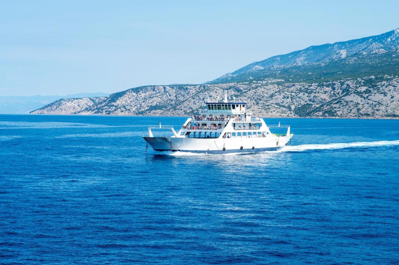Galapagus Privat Beach & Boat Dock Apartman Metajna Kültér fotó